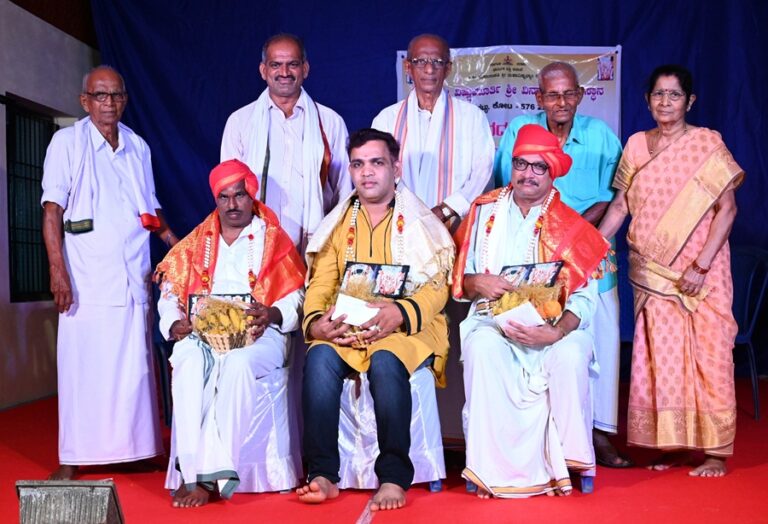 ಯಕ್ಷಗಾನ ಕಲಾವಿದರಿಗೆ ಸನ್ಮಾನ