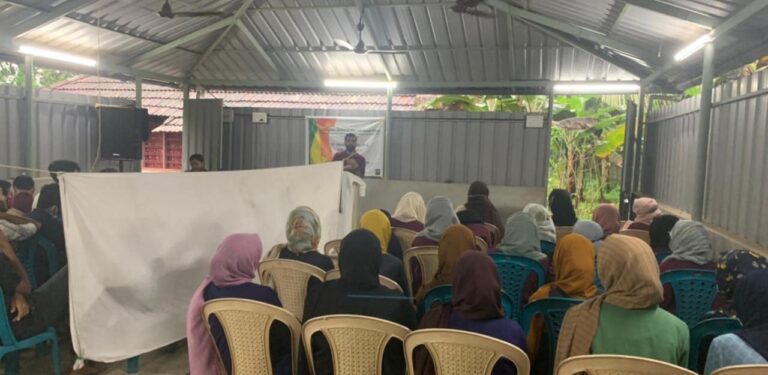 ಕೇರಳದಲ್ಲಿ ತಾಲಿಬಾನ್ ಮಾದರಿ? ವೈದ್ಯಕೀಯ ಕಾಲೇಜಿನಲ್ಲಿ ಬೇರೆ ಬೇರೆ ಕುಳಿತ ಪುರುಷ ಮತ್ತು ಮಹಿಳಾ ವಿದ್ಯಾರ್ಥಿಗಳ ನಡುವೆ ಪರದೆ