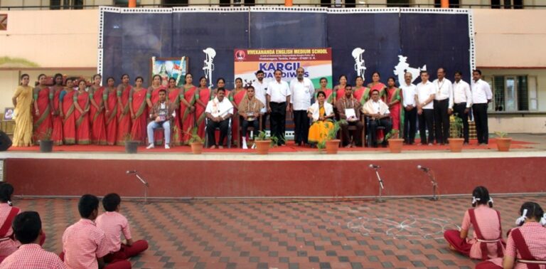 ವಿವೇಕಾನಂದ ಆಂಗ್ಲ ಮಾಧ್ಯಮ ಶಾಲೆ, ತೆಂಕಿಲದಲ್ಲಿ ಕಾರ್ಗಿಲ್ ವಿಜಯೋತ್ಸವ ಹಾಗೂ ಭಾರತೀಯ ಸೈನ್ಯಕ್ಕೆ ಸೇರಿದ ಹಿರಿಯ ವಿದ್ಯಾರ್ಥಿಗಳಿಗೆ ಅಭಿನಂದನೆ