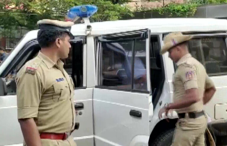 ಮಂಗಳೂರಿನಲ್ಲಿ ನಿನ್ನೆ ತಡರಾತ್ರಿಯ ಕಾರ್ಯಾಚರಣೆ – ಪಿಎಫ್‌ಐ ಸದಸ್ಯರು ಹಾಗೂ ನಾಯಕರು ವಶಕ್ಕೆ