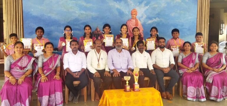 ರಾಜ್ಯಮಟ್ಟದ ವಿದ್ಯಾಭಾರತಿ ಶಟಲ್ ಬ್ಯಾಡ್ಮಿಂಟನ್  ಪಂದ್ಯಾಟದಲ್ಲಿ ವಿವೇಕಾನಂದ ಆಂಗ್ಲ ಮಾಧ್ಯಮ ಶಾಲೆಯ ವಿದ್ಯಾರ್ಥಿಗಳಿಗೆ ದ್ವಿತೀಯ ಸ್ಥಾನ