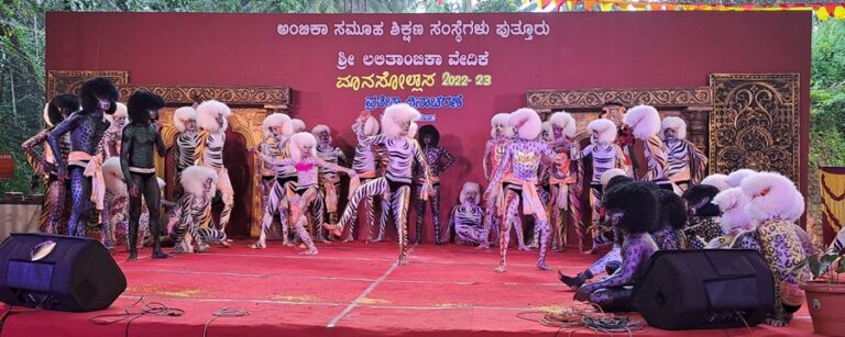 ಶ್ರೀ ಲಲಿತಾಂಬಿಕಾ ವೇದಿಕೆಯಲ್ಲಿ ಕಲ್ಲೇಗ ಟೈಗರ್ಸ್ ಅವರಿಂದ ಪಿಲಿನಲಿಕೆ – ಯುವಸಮೂಹದ ಕಣ್ಣ ಮುಂದೆ ತುಳುನಾಡ ಸಂಸ್ಕೃತಿಯ ಅನಾವರಣ