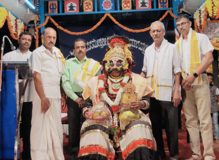 40ನೇ ವರ್ಷದ ಬಯಲಾಟ ಮತ್ತು ಕಲಾವಿದ ಮುಂಡಾಜೆ ಸದಾಶಿವ ಶೆಟ್ಟಿಗೆ ಸನ್ಮಾನ