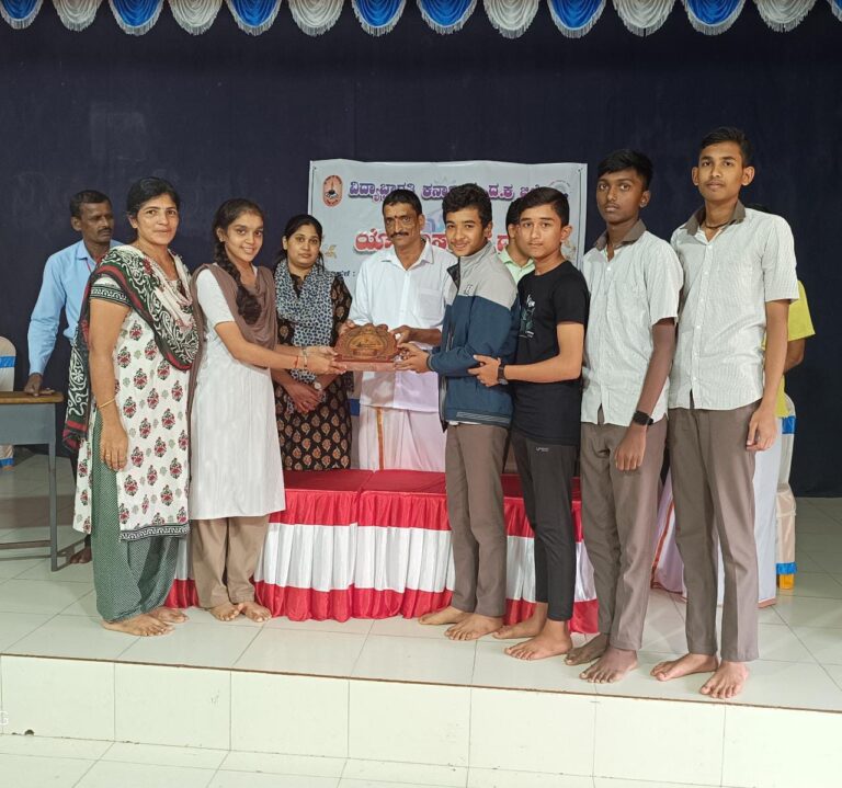 ಯೋಗಾಸನ ಸ್ಪರ್ಧೆಯಲ್ಲಿ ವಿವೇಕಾನಂದ ಪದವಿಪೂರ್ವ ಕಾಲೇಜಿನ ತಂಡ ರಾಜ್ಯ ಮಟ್ಟಕ್ಕೆ ಆಯ್ಕೆ