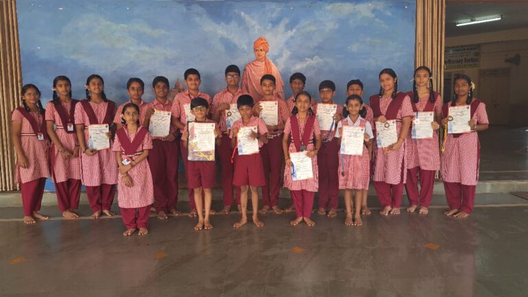 ವಿವೇಕಾನಂದ ಶಾಲೆಯ ವಿದ್ಯಾರ್ಥಿಗಳಿಗೆ ಬಹುಮಾನ
